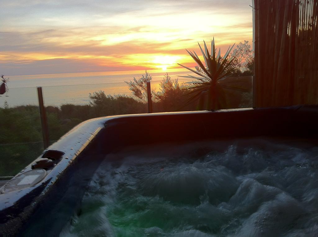 Award Winning Beach Front Retreat แฟรงค์สตัน ห้อง รูปภาพ